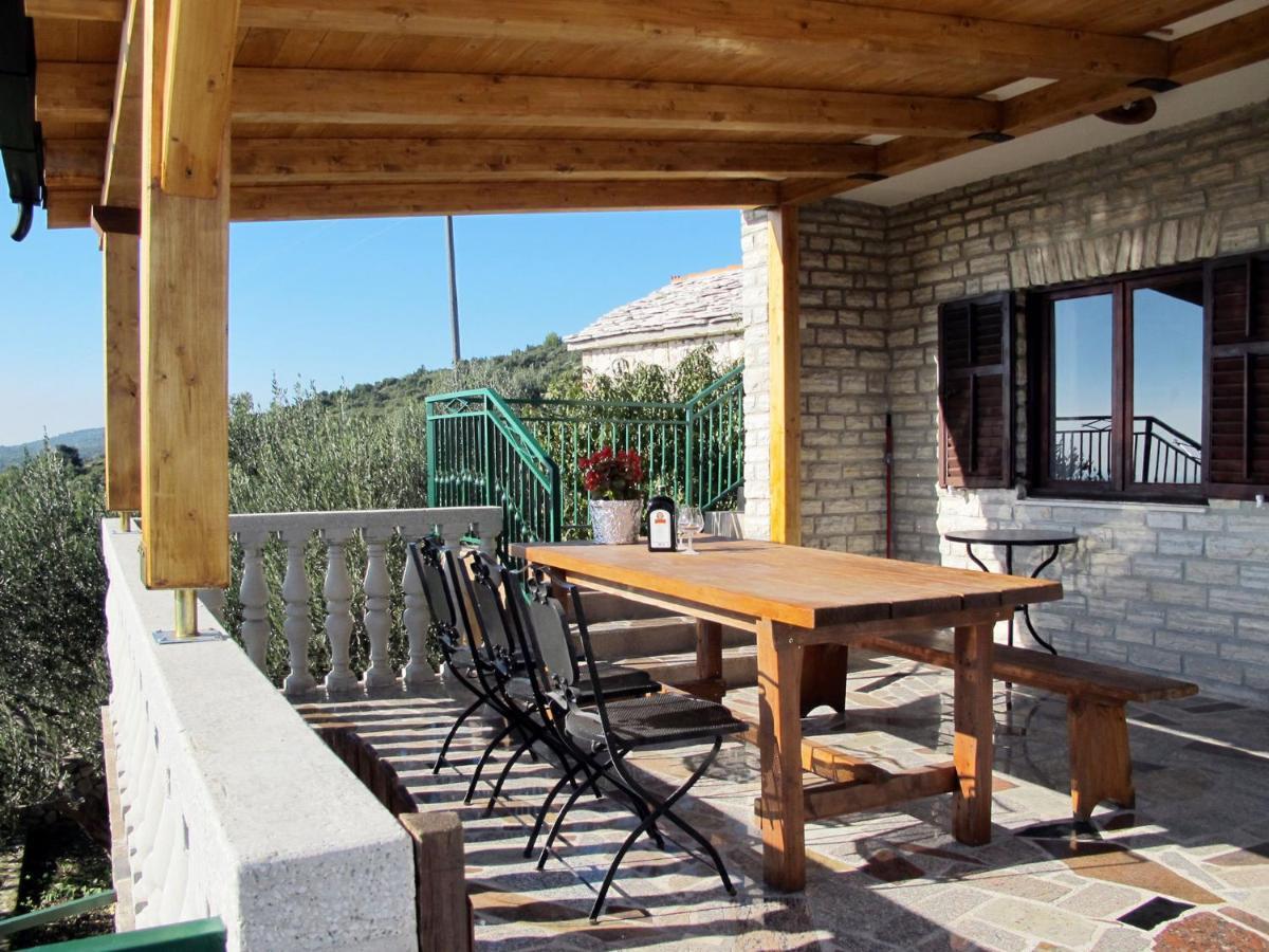 Holiday Home Basic - Tgr612 By Interhome Vinisce Bagian luar foto