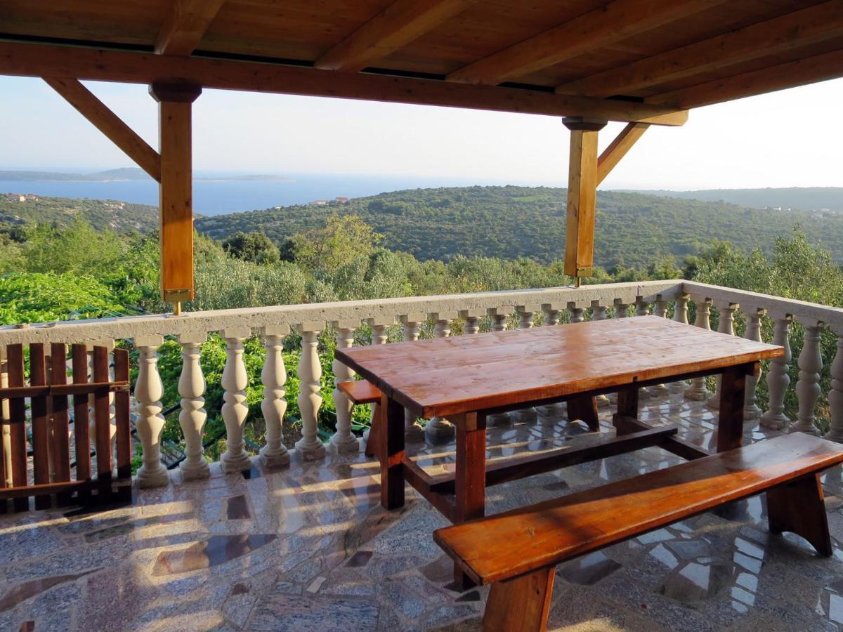 Holiday Home Basic - Tgr612 By Interhome Vinisce Bagian luar foto