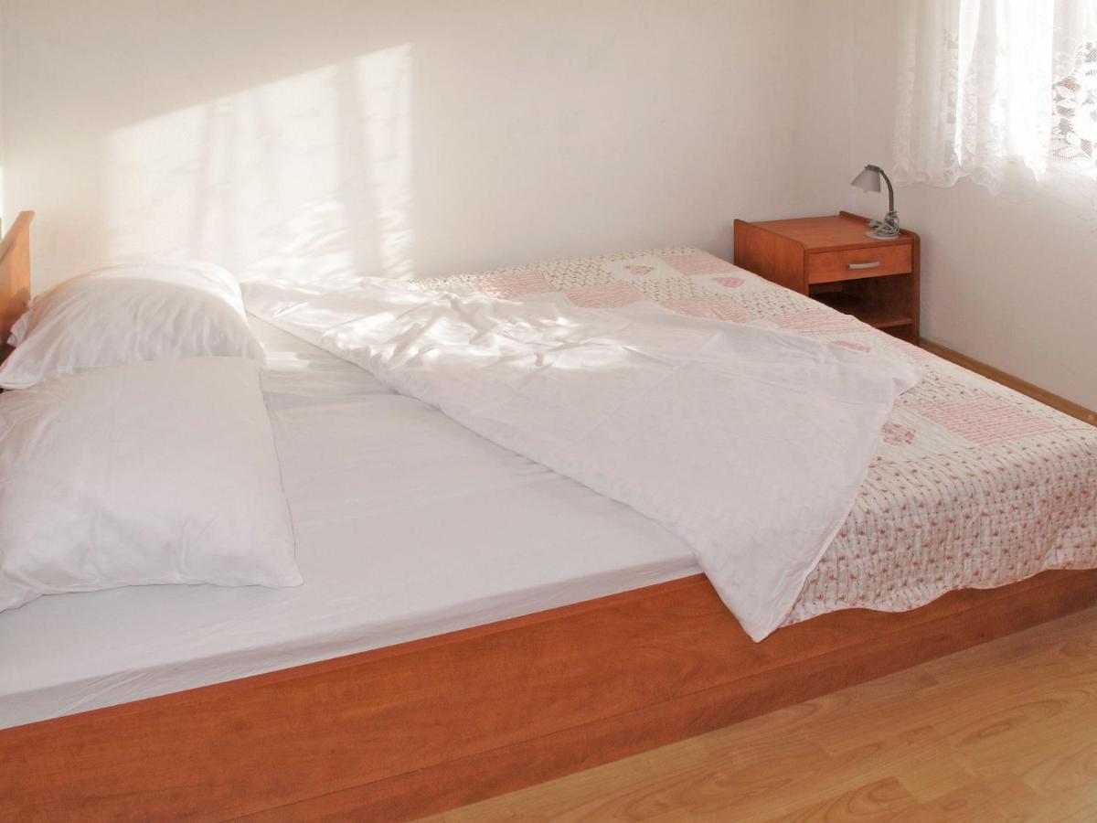Holiday Home Basic - Tgr612 By Interhome Vinisce Bagian luar foto